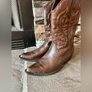 Steve Madden (Madden Girl) Cowboy / Cowgirl Western Boots size 7